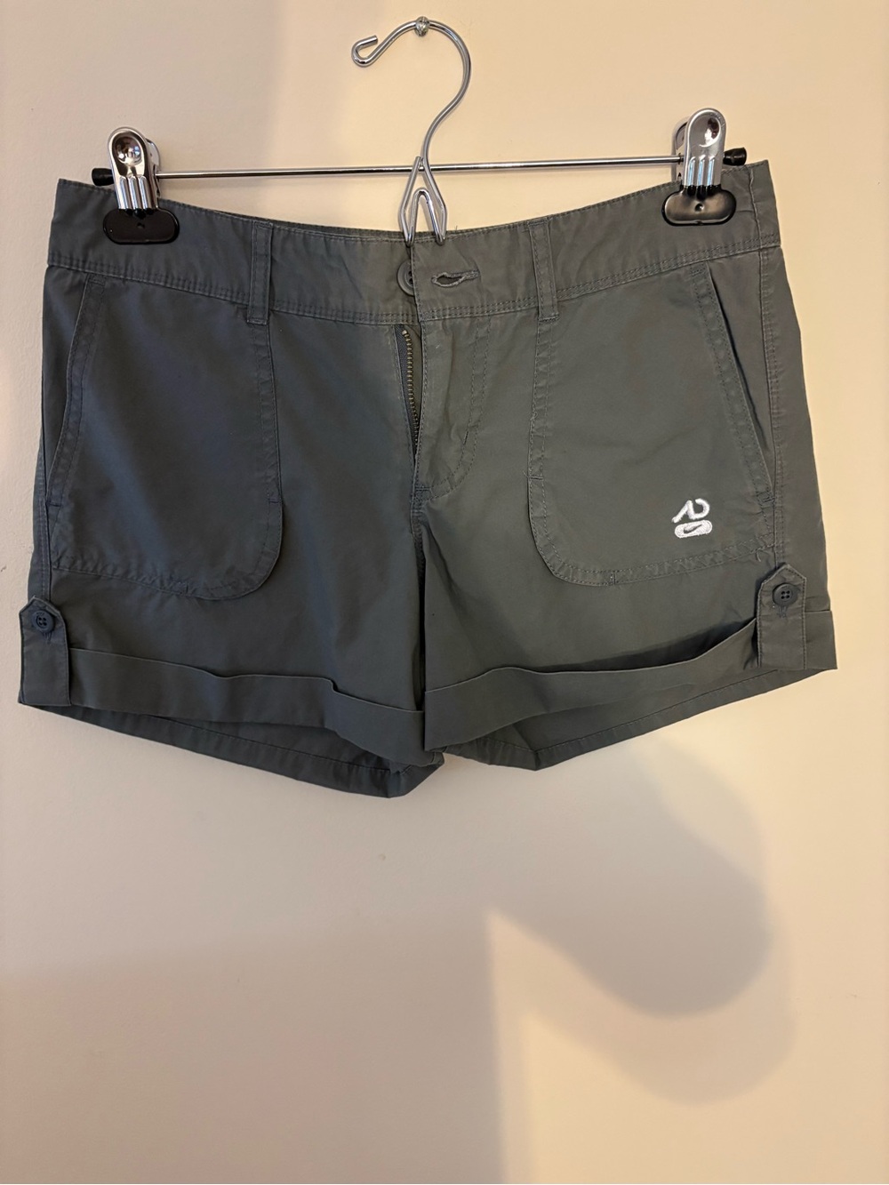 Nike Athletic Dept Womens Size 4 Gray Cargo Shorts Lightweight Hiking Summer